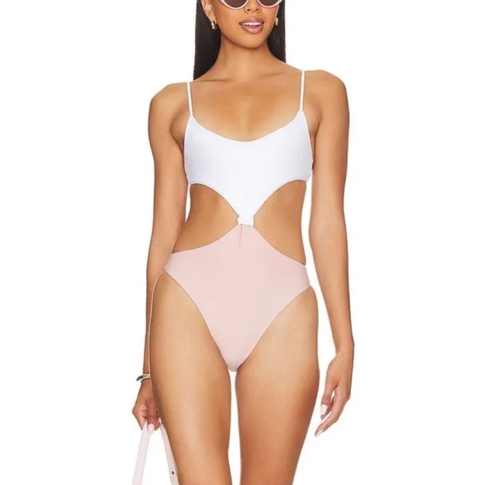 PAETYN ONE PIECE